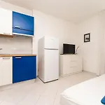 In With 2bdr Close Maslinica Beach, 06 * Rabac