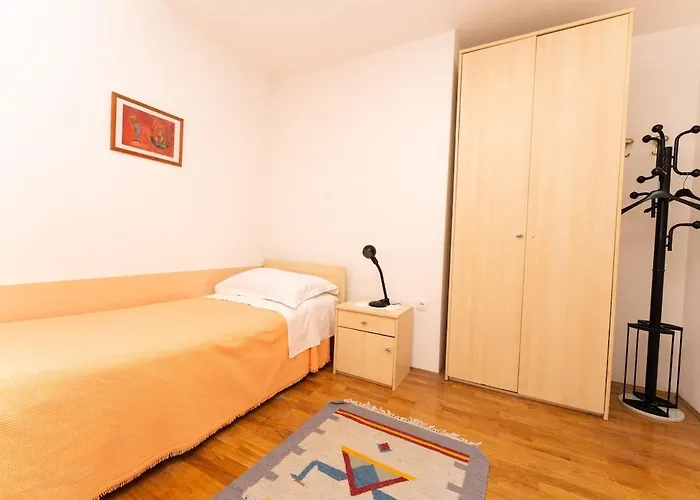 In With 2bdr Close Maslinica Beach, 06 *