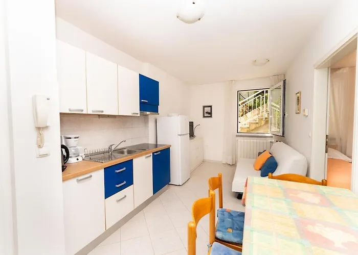 In With 2bdr Close Maslinica Beach, 06 公寓