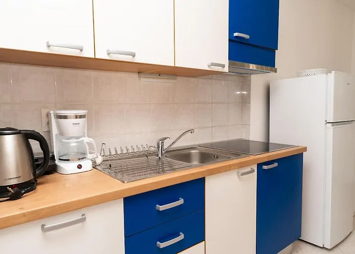 Apartmán In With 2bdr Close Maslinica Beach, 06